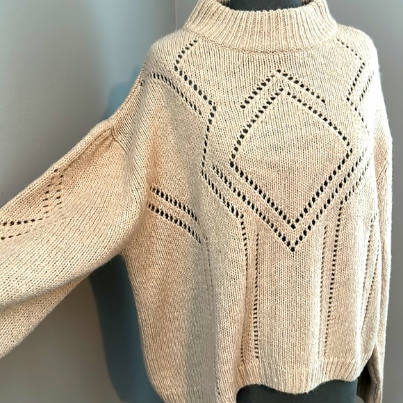 H&M Wool Cream Sweater - Picture 5 of 9